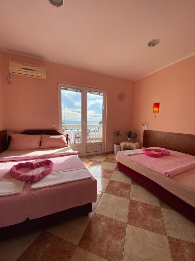Apartmani Luksic 수토모레 외부 사진