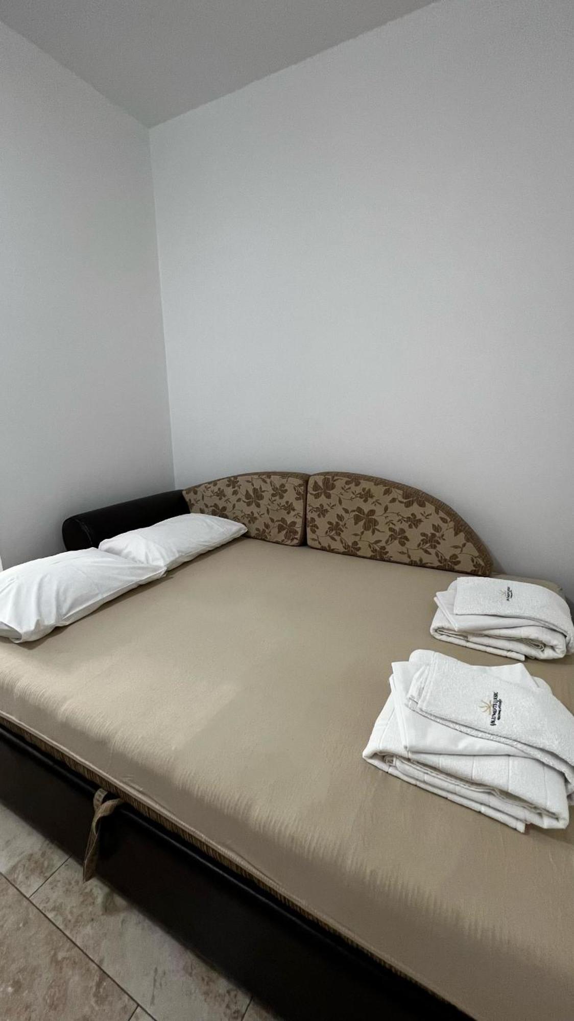 Apartmani Luksic 수토모레 외부 사진