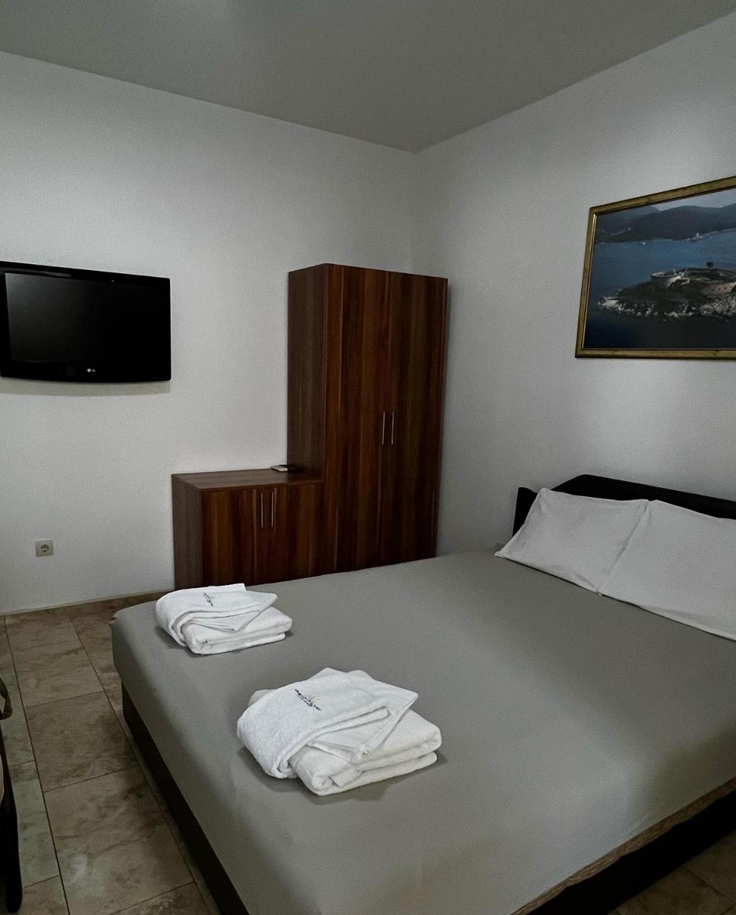 Apartmani Luksic 수토모레 외부 사진